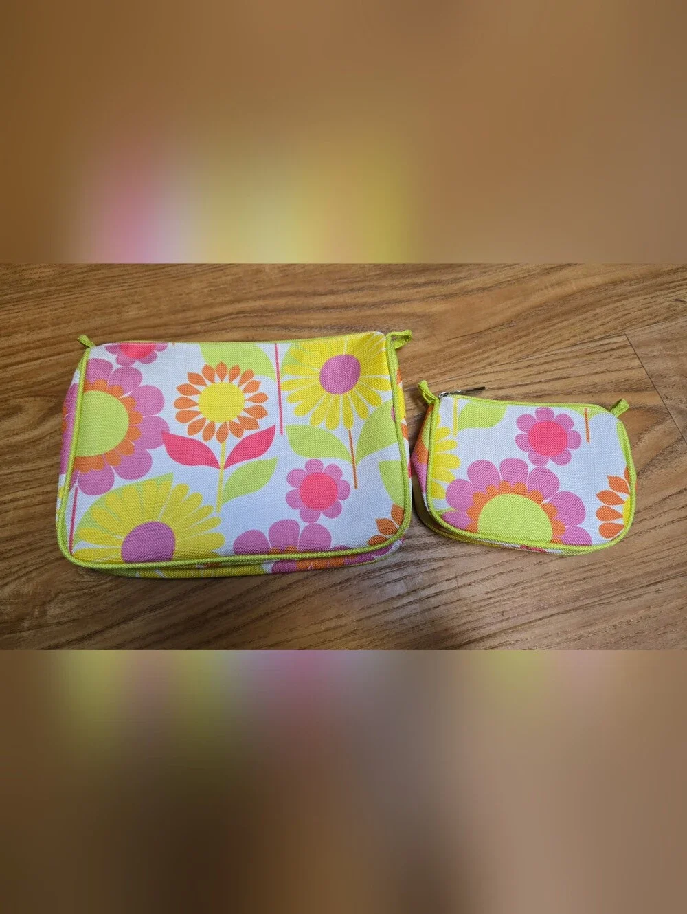 New Clinique 2 Piece Makeup Purse Cosmetic Bag Pink Yellow Lime Green Floral